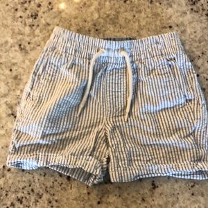 Gap seat sucker shorts